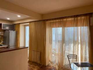 Апартаменты Modern Apartment with Panoramic View near Metro 23August Харьков Апартаменты с балконом-61